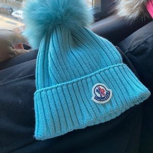 Moncler hat